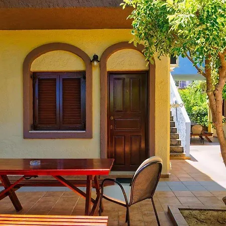 Hotel Fotula Agia Pelagia (Crete)